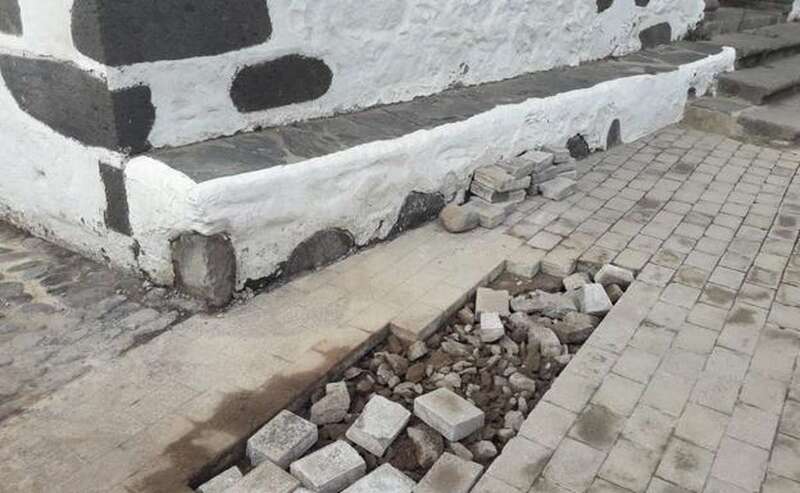 Estado del adoquinado en la plaza de San Francisco/C7.